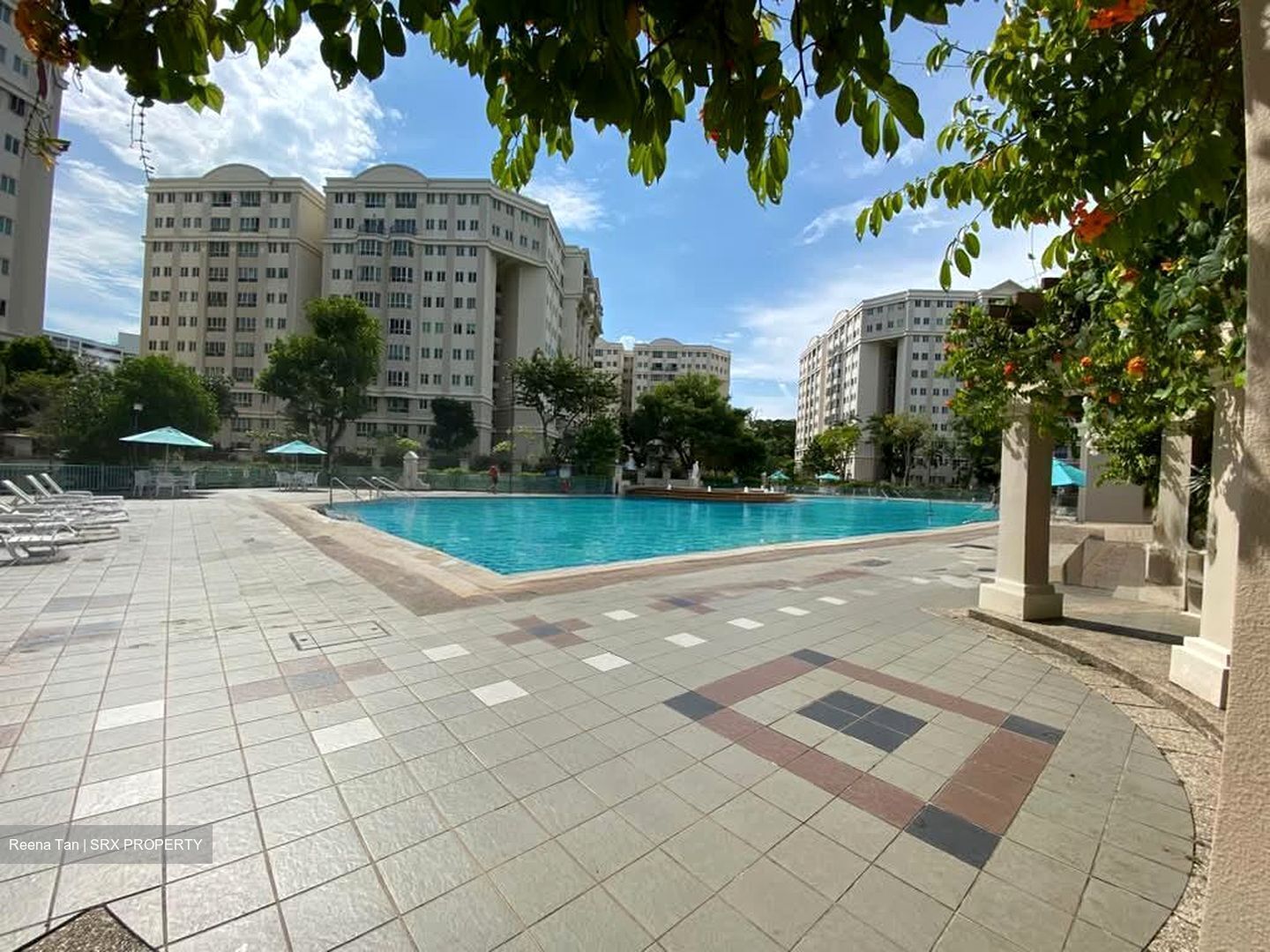Melville Park (D18), Condominium #576769031